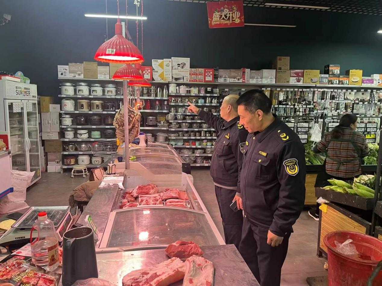 襄陽(yáng)市市場(chǎng)監(jiān)督管理局 守護(hù)食用農(nóng)產(chǎn)品批發(fā)安全的堅(jiān)固防線